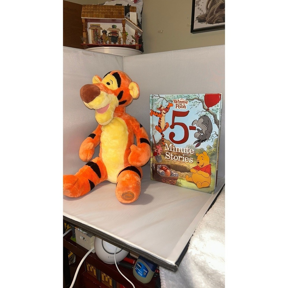 4. 5 Minute Winnie the Pooh Stories and plush